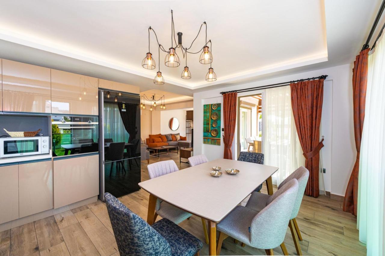 4 Beds, Luxury Holiday Villa In Hisaroenue Oeluedeniz Villa Mia Fethiye Eksteriør bilde